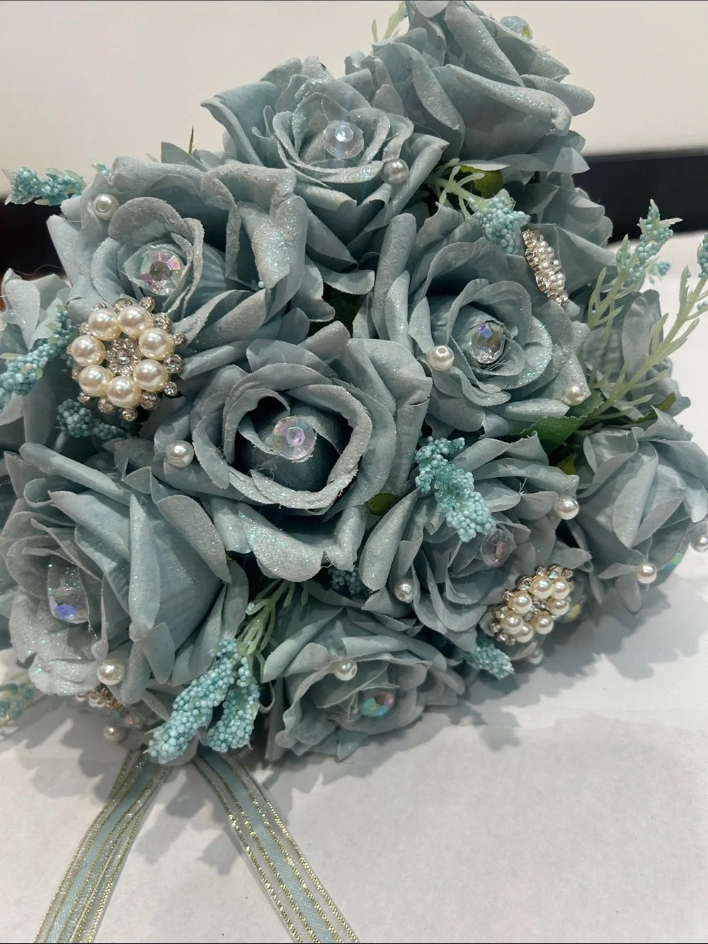 Handheld 15 Blue Rose Bouquet with Ribbon and Rhinestone Accent bridal nwot